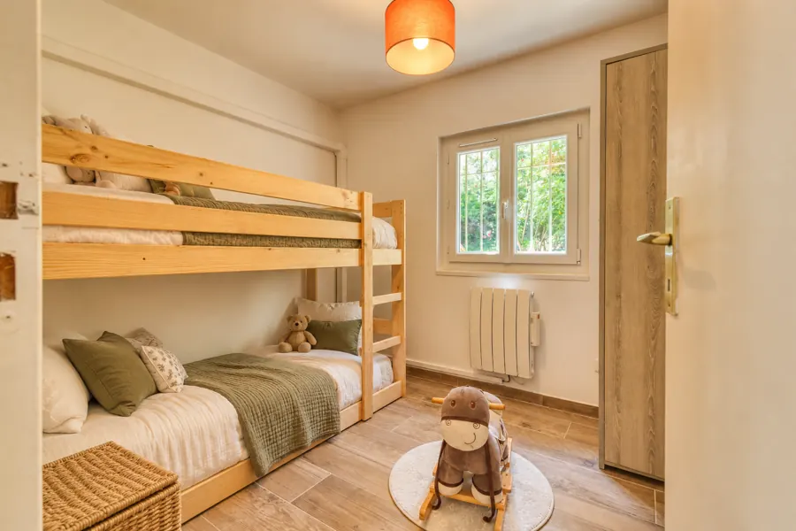 Proposition d’aménagement par IA — chambre d’enfants